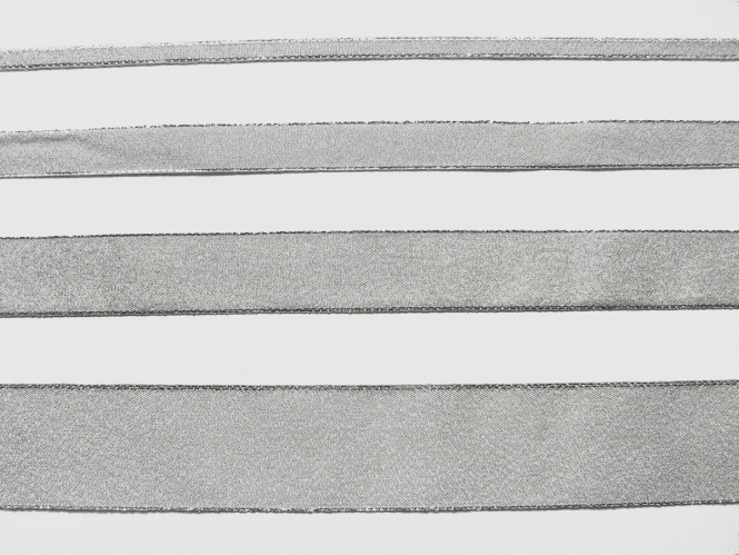 Lurexband Nr. 25197s in silber mit Silberkante